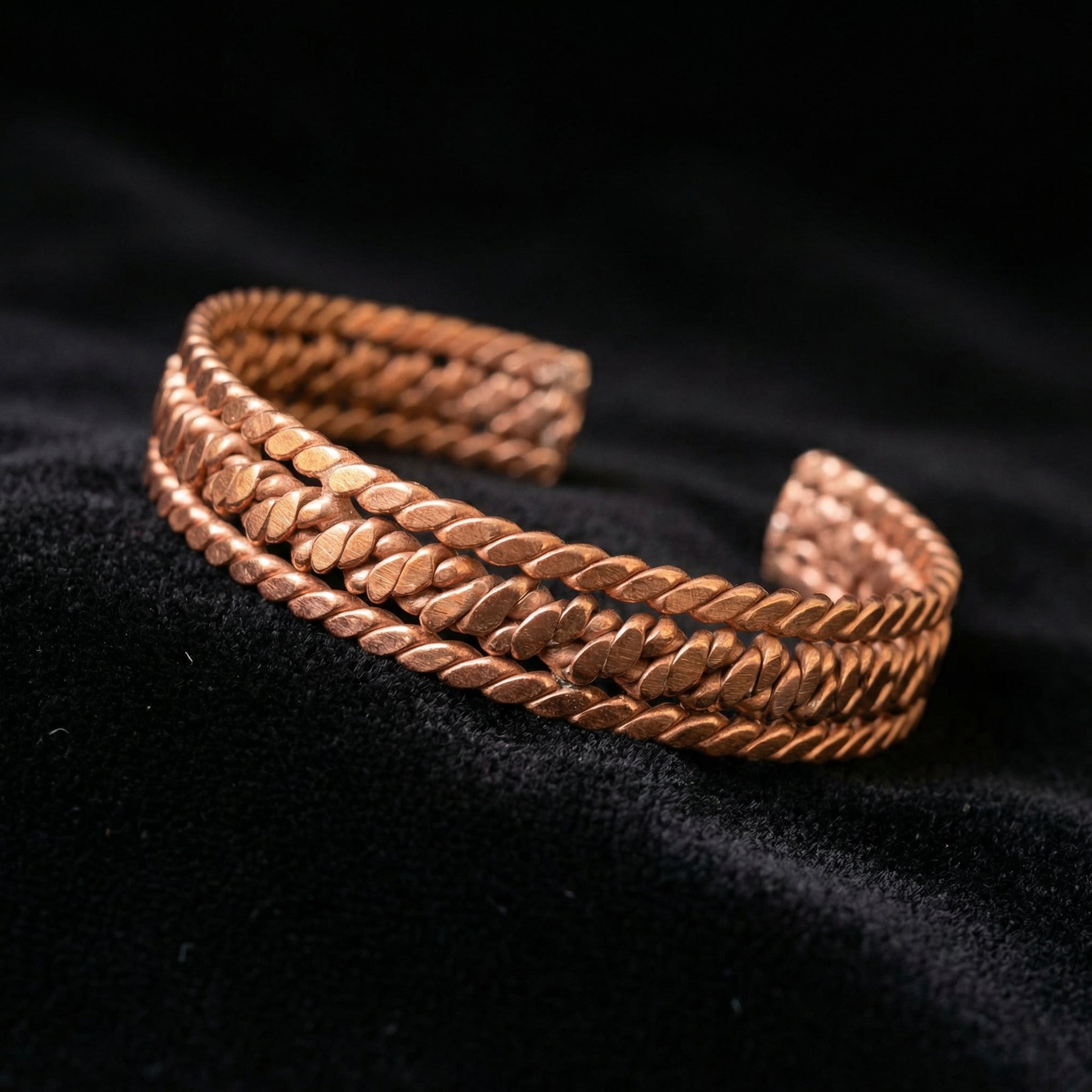 Bold Copper Bracelet for Daily Wear – Handmade Design (188 / 432 Hz Inspired)