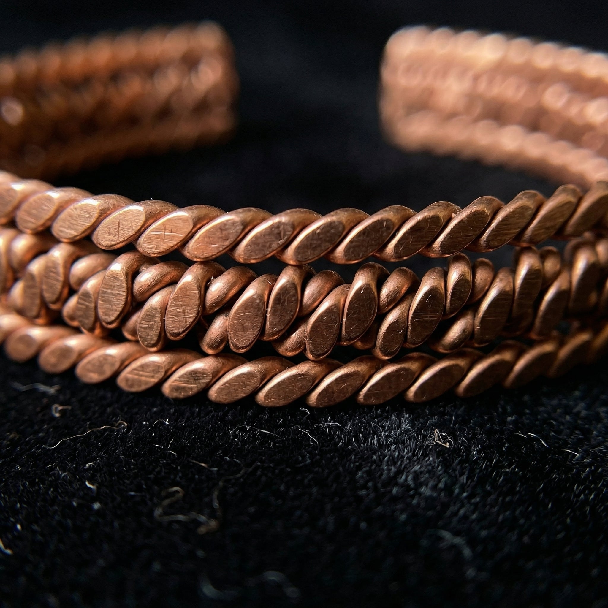 Bold Copper Bracelet for Daily Wear – Handmade Design (188 / 432 Hz Inspired)